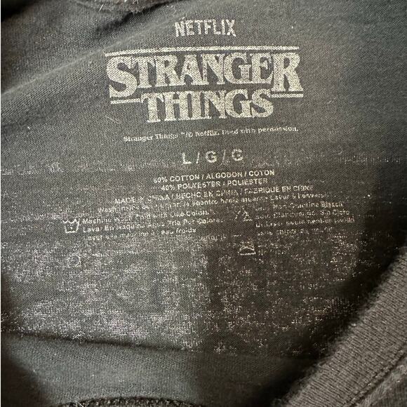 Netflix Stranger Things Hellfire Club the Demogorgon T Shirt Size L - Picture 3 of 6